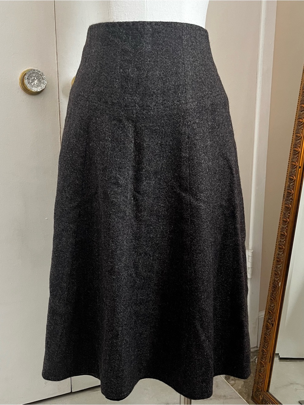 Elie Tahari wool skirt